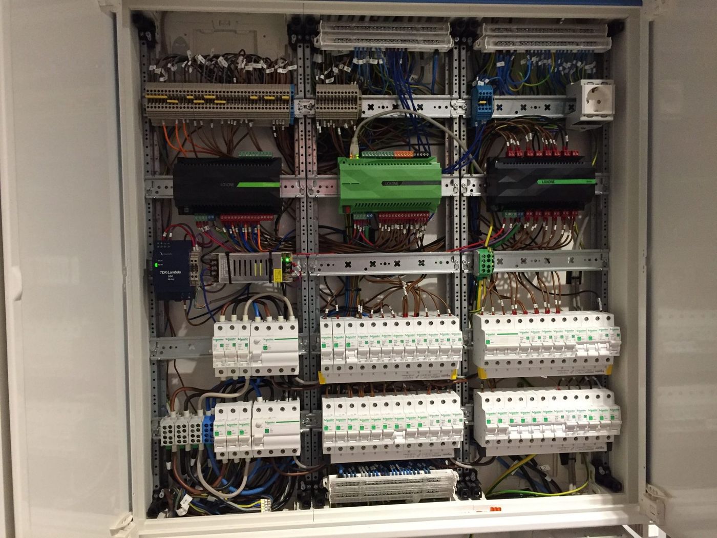 Épületautomatizálás — KNX elosztószekrény